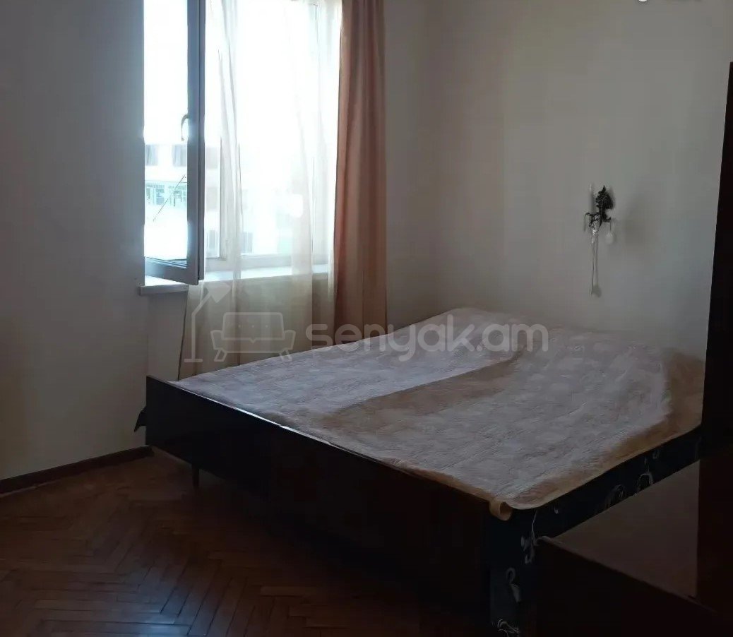 2 Սենյականոց Բնակարան Քարե Շենքում, 58քմ, 5/5 հարկ, Նորմալ Վիճակում