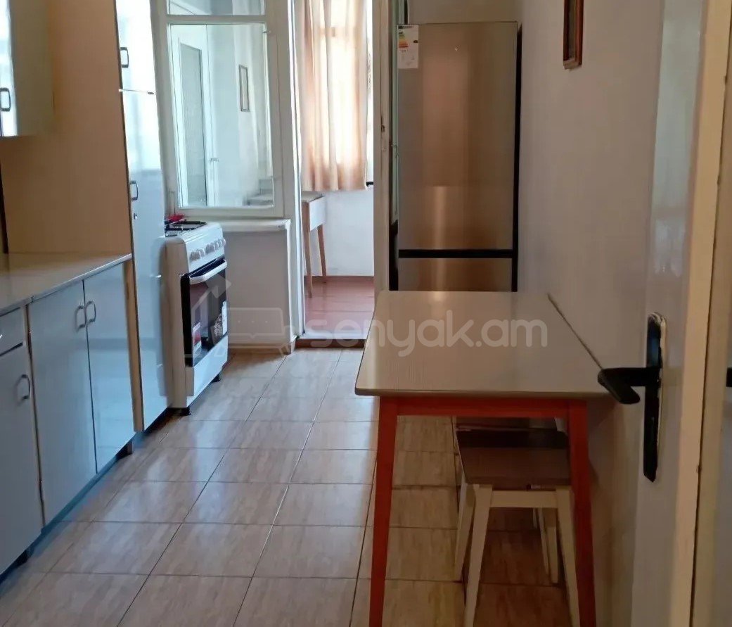 2 Սենյականոց Բնակարան Քարե Շենքում, 58քմ, 5/5 հարկ, Նորմալ Վիճակում