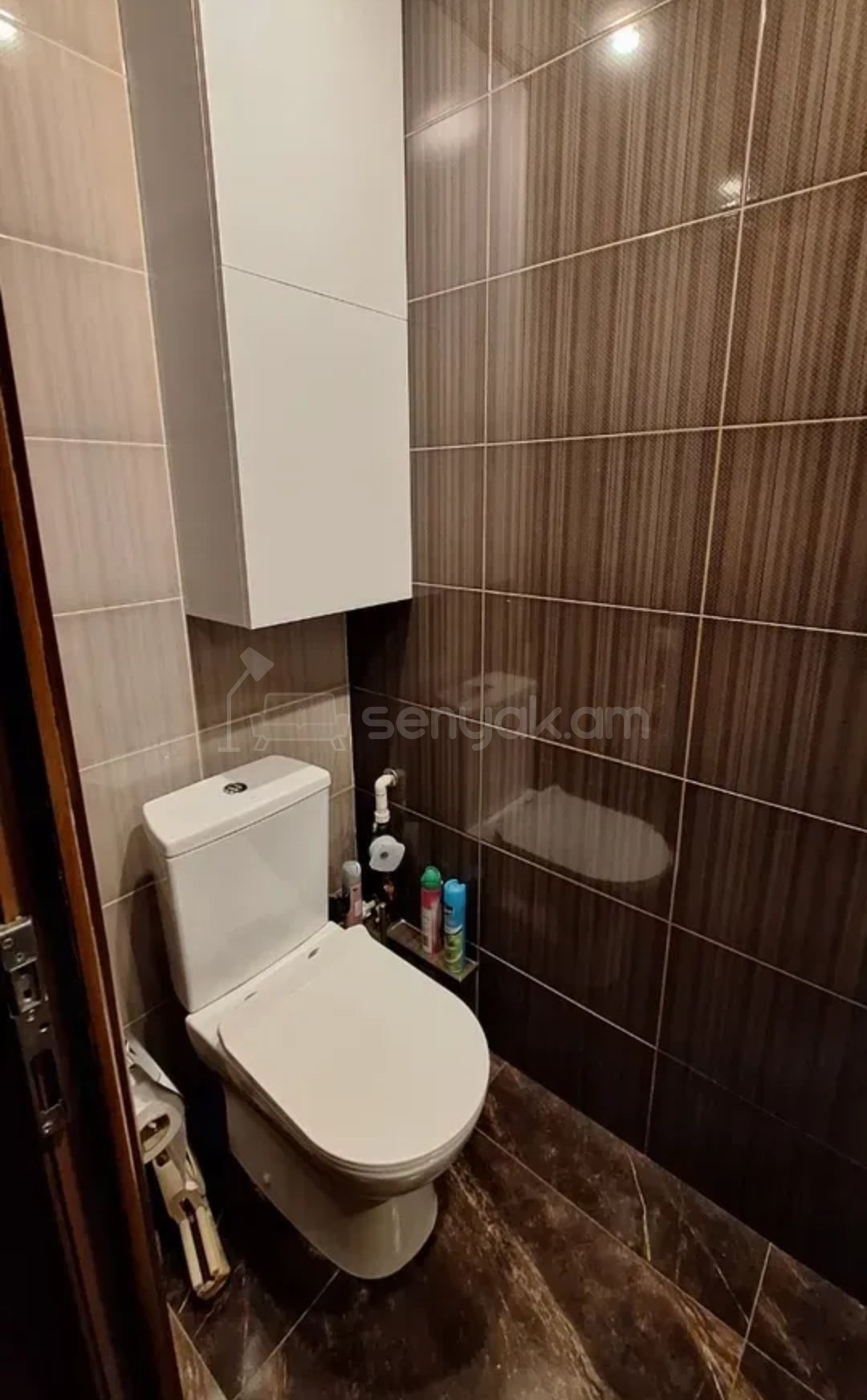 4 Սենյականոց Բնակարան Քարե Շենքում, 96քմ, 2/5 հարկ, Կապիտալ Վերանորոգված
