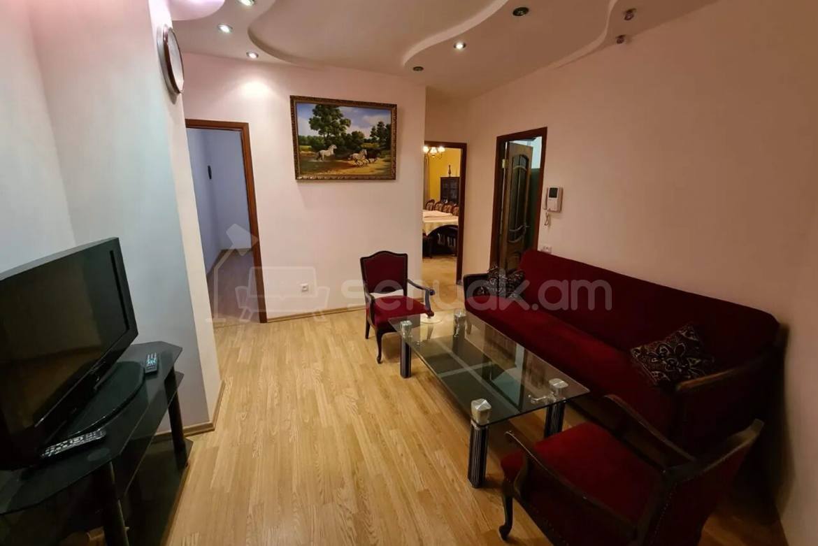 3 Սենյականոց Բնակարան, 96քմ, 7/16 հարկ, Նորմալ Վիճակում, Կահավորված