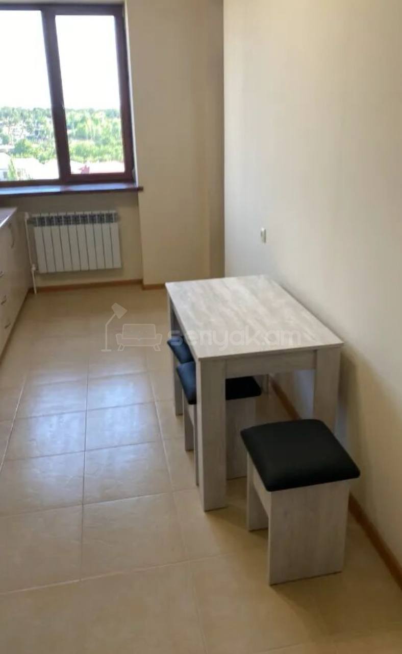 3 Սենյականոց Բնակարան, 93քմ, 6/15 հարկ, Կապիտալ Վերանորոգված, Կահավորված