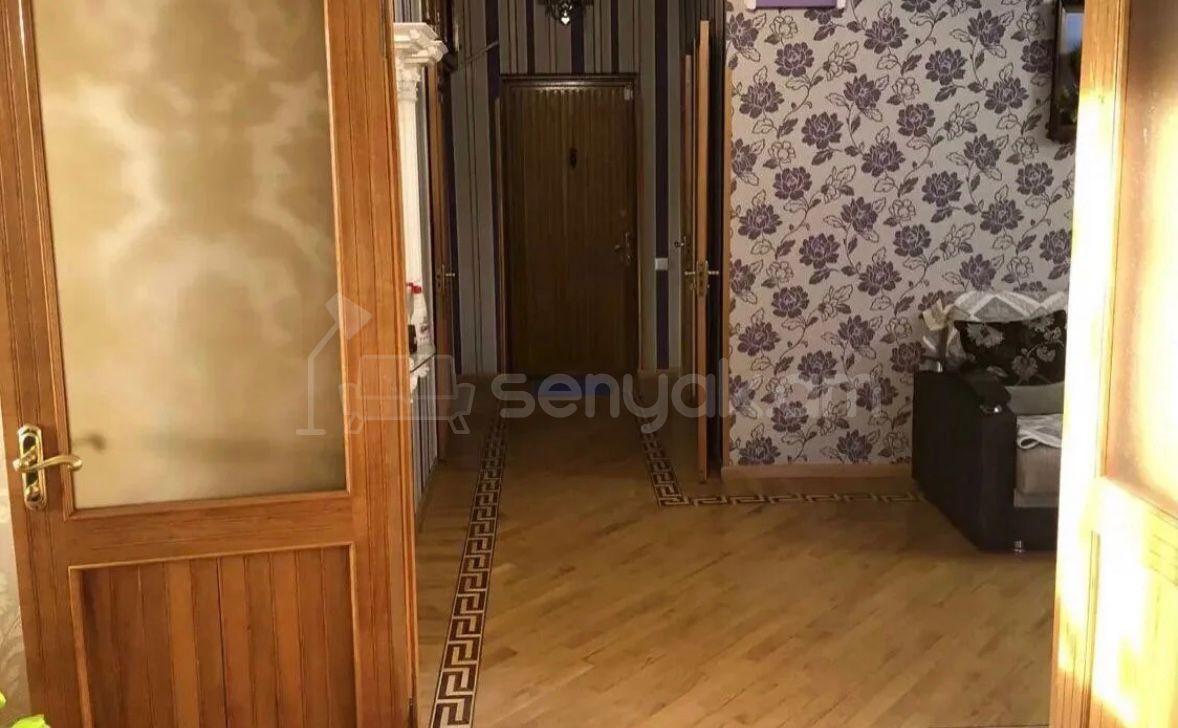 4 Սենյականոց Բնակարան, 90քմ, 4/9 հարկ, Կապիտալ Վերանորոգված