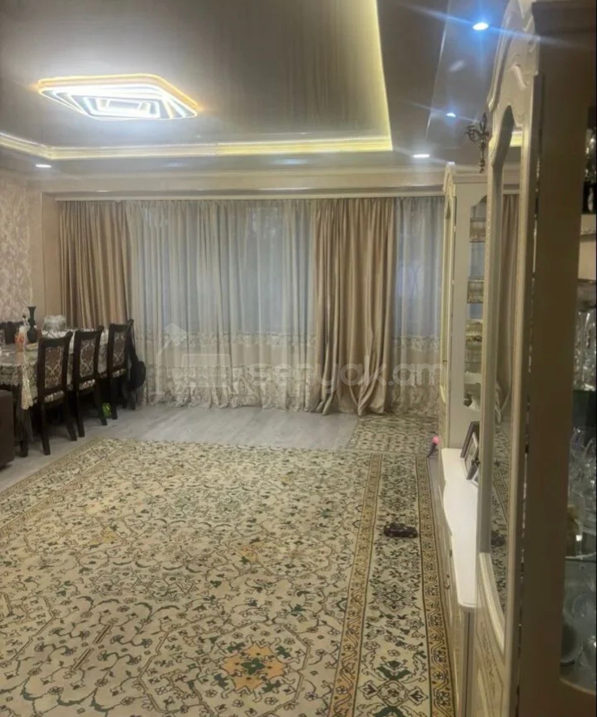 4 Սենյականոց Բնակարան, 90քմ, 1/9 հարկ, Կապիտալ Վերանորոգված