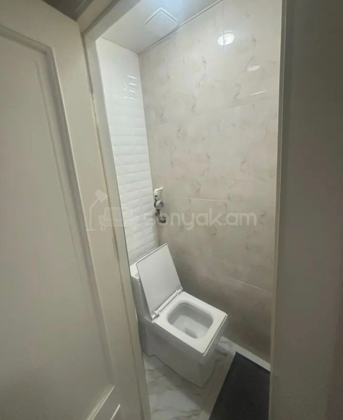 4 Սենյականոց Բնակարան, 90քմ, 1/9 հարկ, Կապիտալ Վերանորոգված