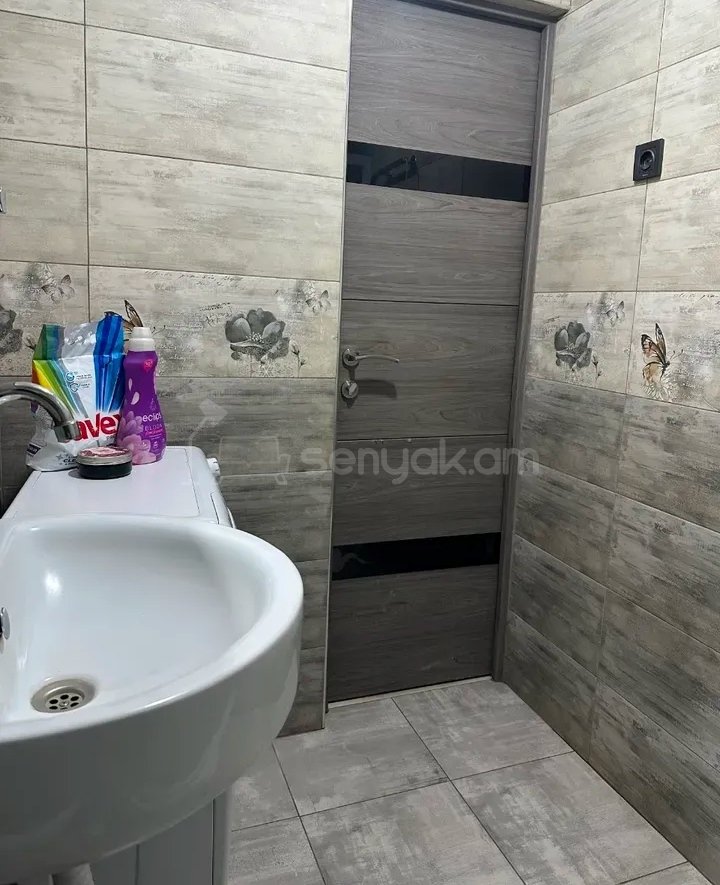 2 Սենյականոց Բնակարան Նորակառույցում, 33քմ, 2/11 հարկ, Կապիտալ Վերանորոգված