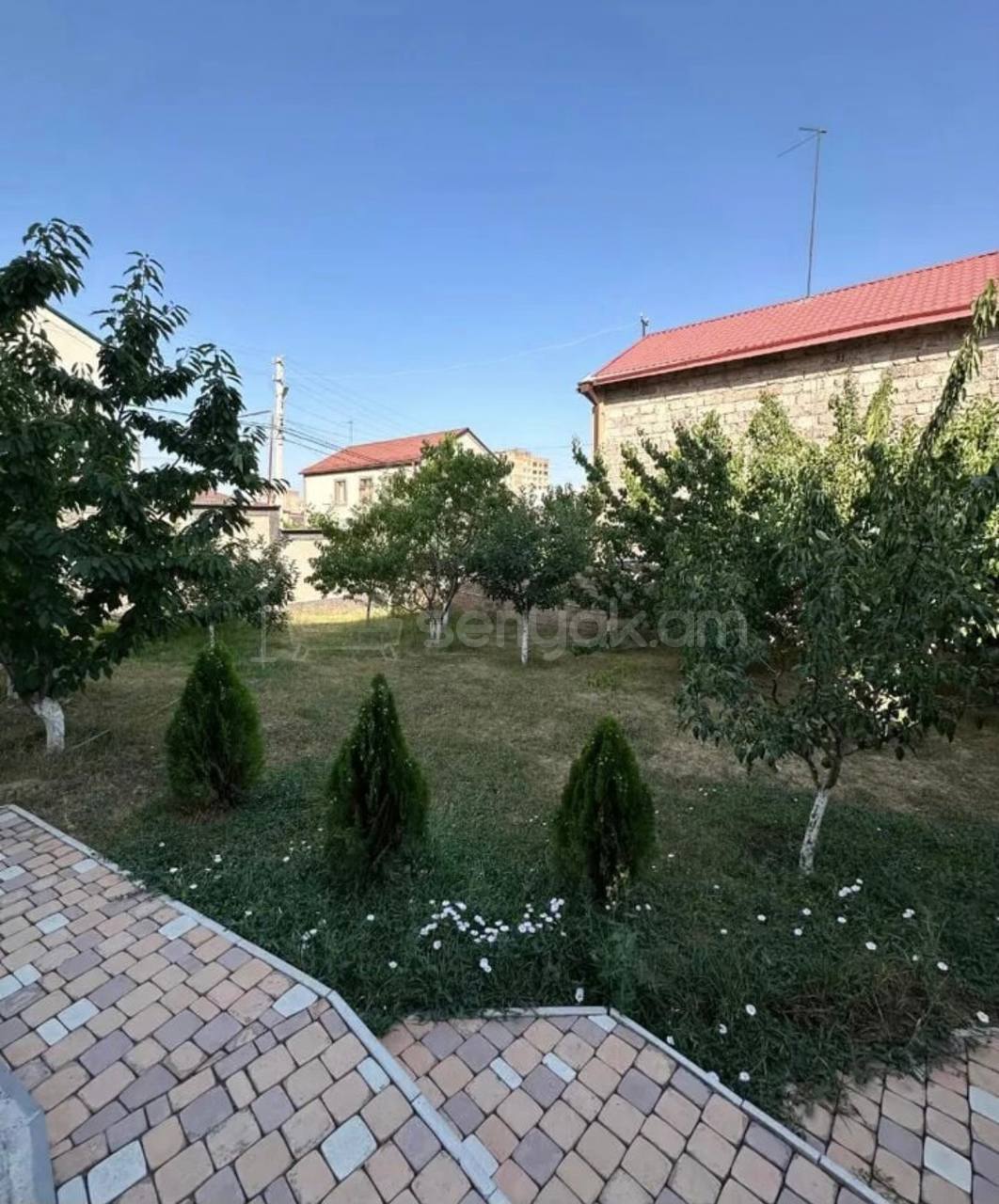 4 Սենյականոց Շքեղ Առանձնատուն, 320քմ, Կահավորված, Ավտոտնակով