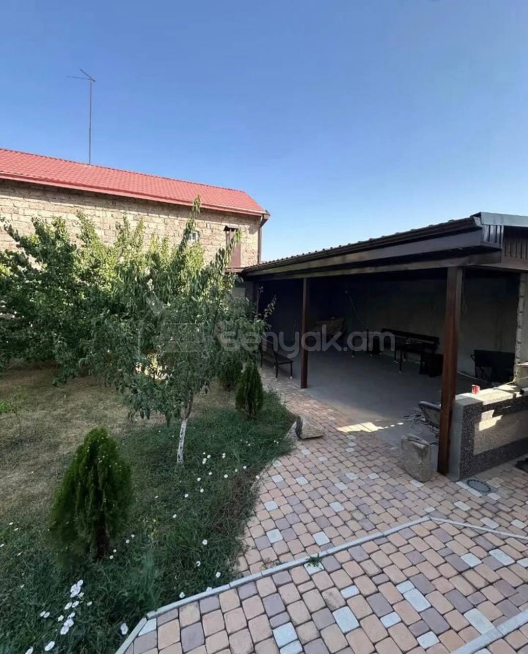 4 Սենյականոց Շքեղ Առանձնատուն, 320քմ, Կահավորված, Ավտոտնակով