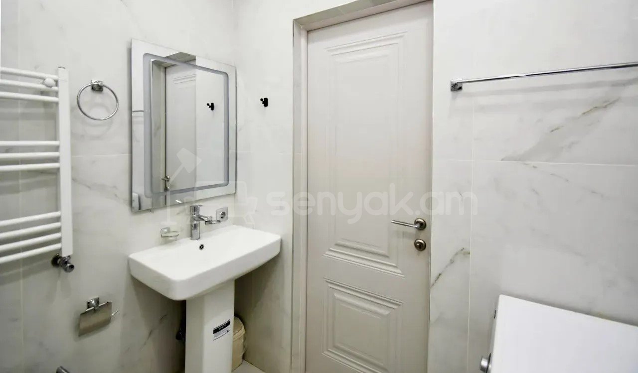 3 Սենյականոց Բնակարան Նորակառույցում, 63քմ, 3/8 հարկ, Կապիտալ Վերանորոգված