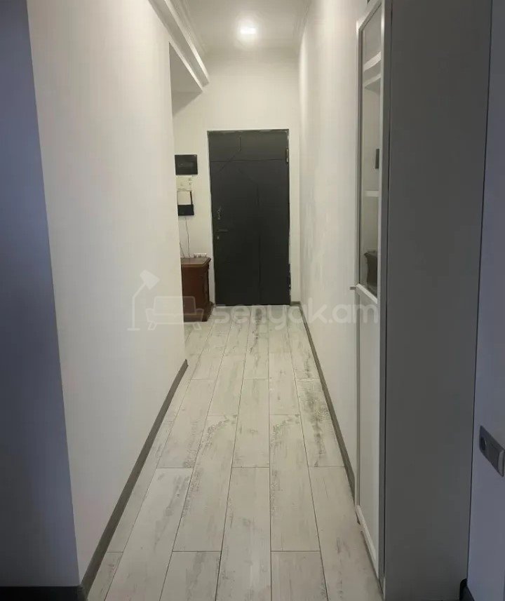 3 Սենյականոց Բնակարան Նորակառույցում, 63քմ, 3/8 հարկ, Կապիտալ Վերանորոգված