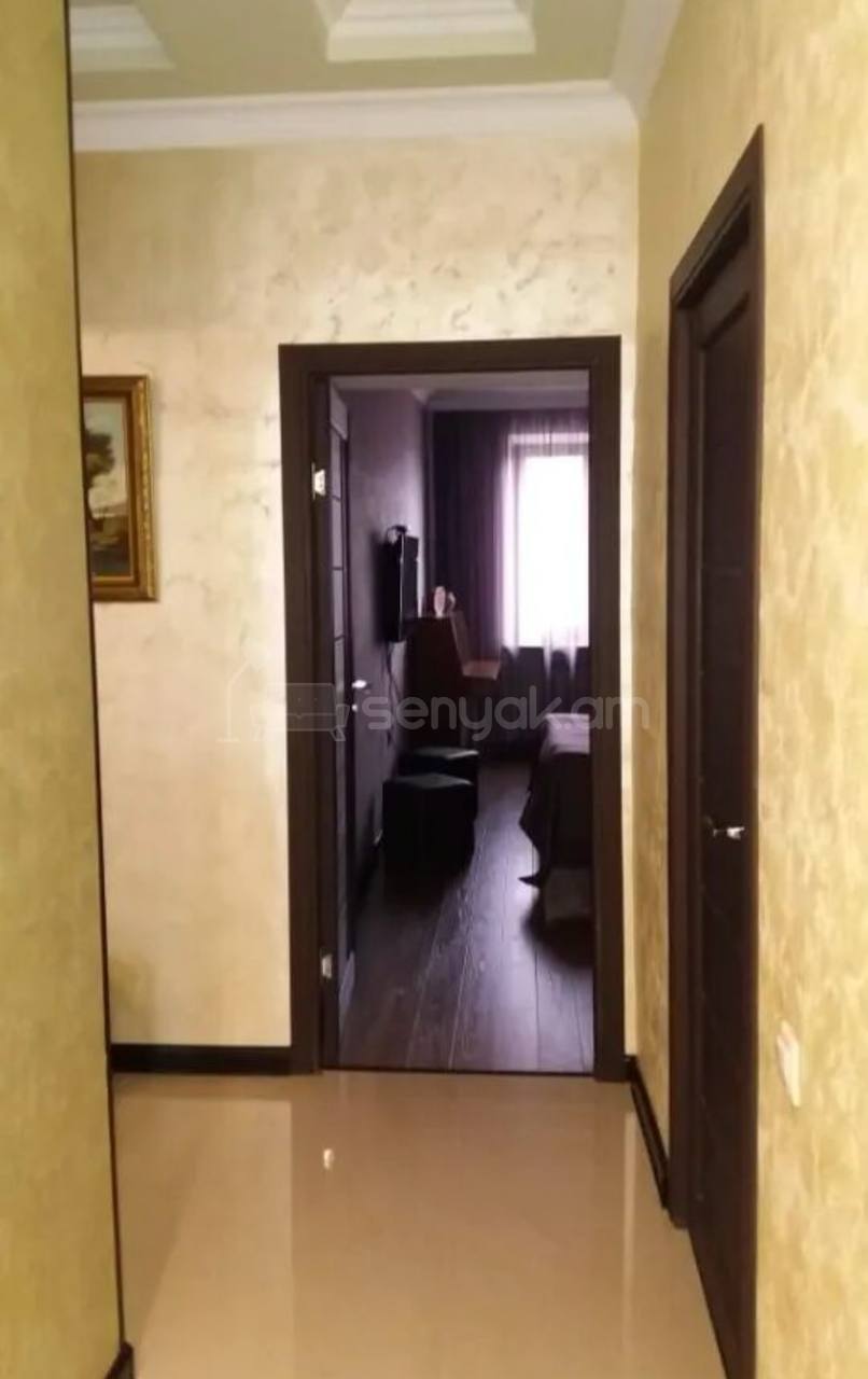 3 Սենյականոց Բնակարան Քարե Շենքում, 70քմ, 4/4 հարկ, Կապիտալ Վերանորոգված