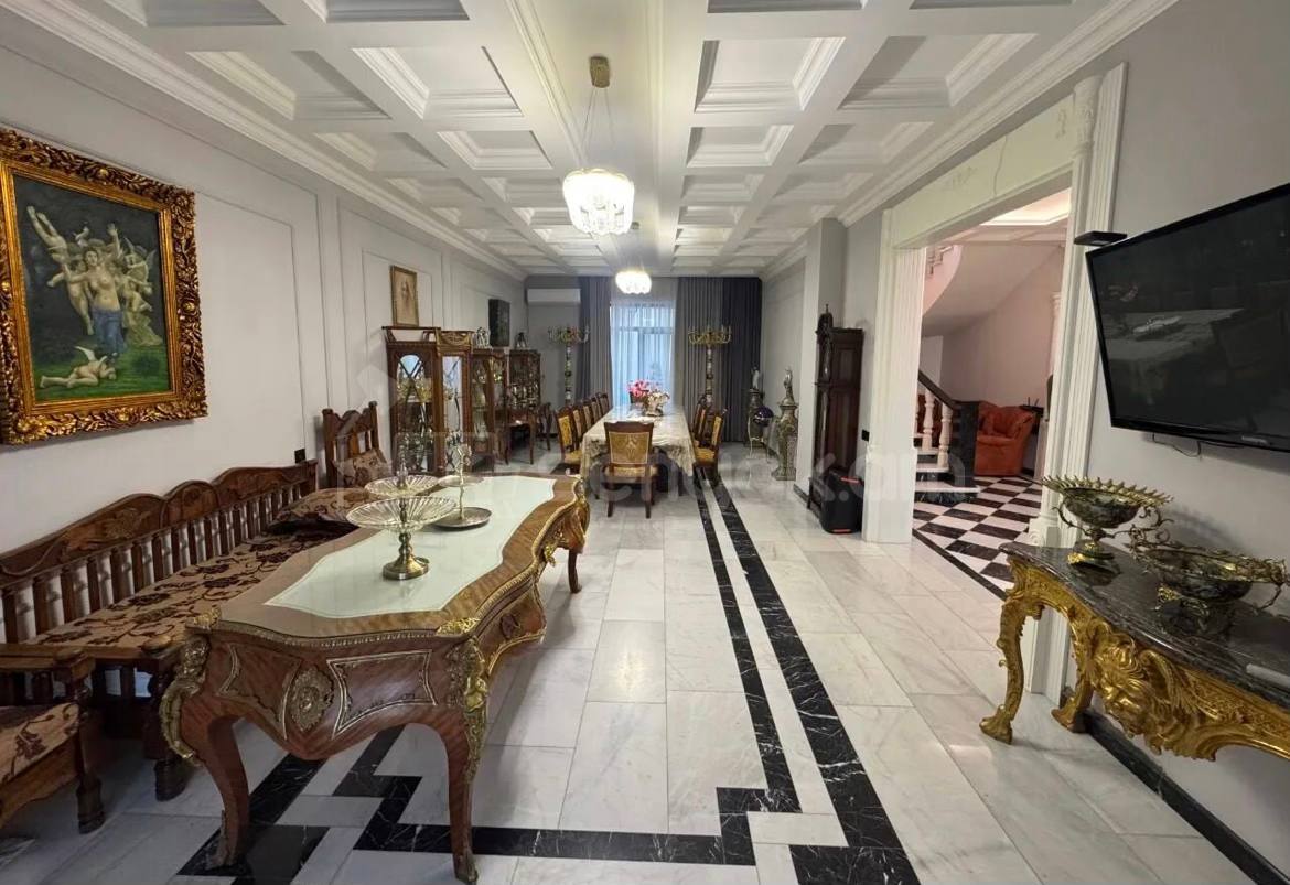 6 Սենյականոց Շքեղ Առանձնատուն, 370քմ, Լողավազանով, Ավտոտնակով