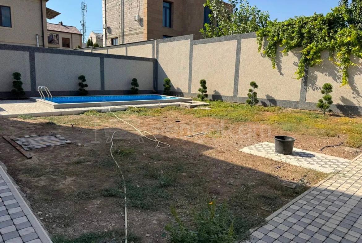 6 Սենյականոց Շքեղ Առանձնատուն, 370քմ, Լողավազանով, Ավտոտնակով