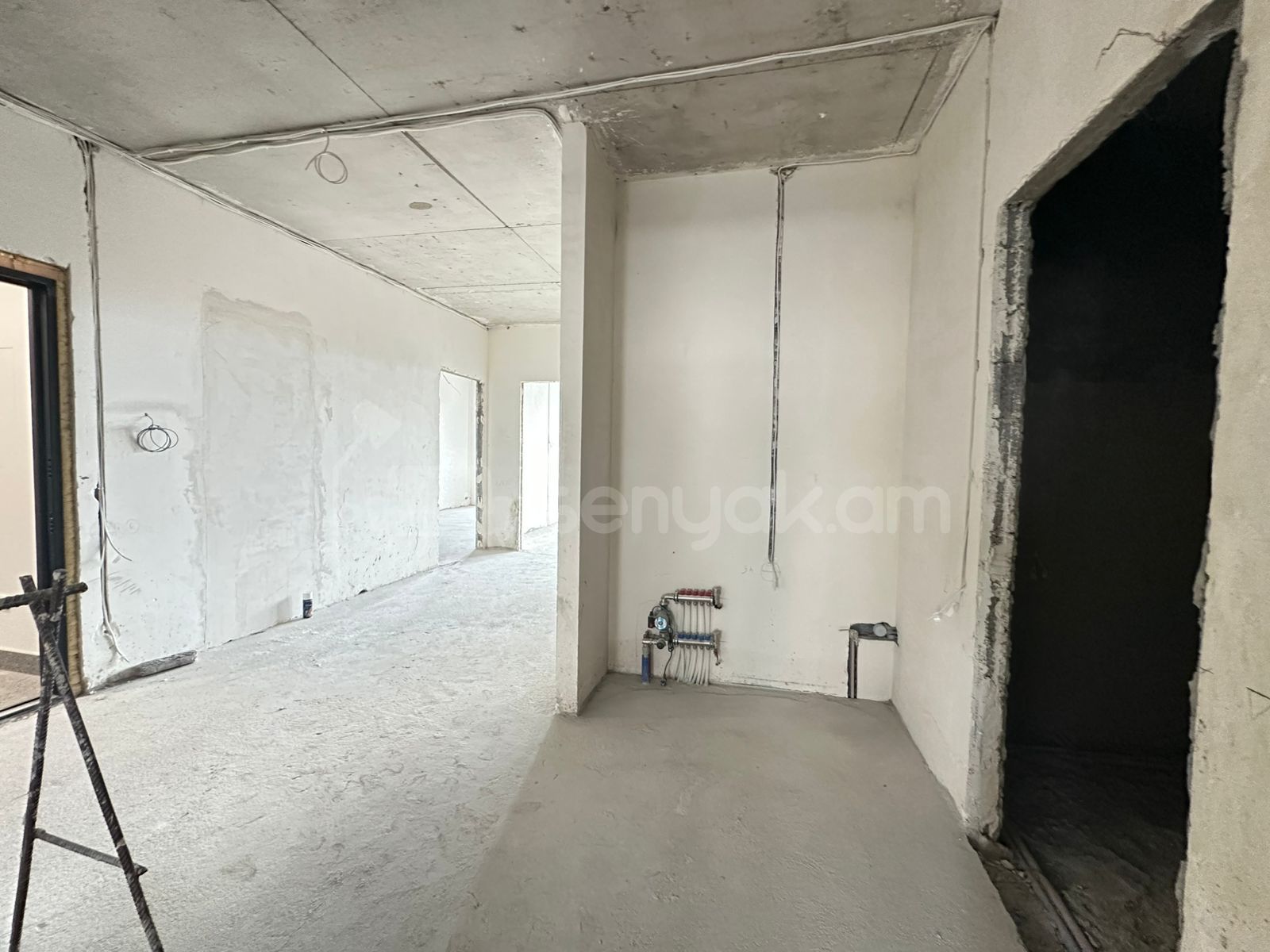4 Սենյականոց Բնակարան Նորակառույցում, 135քմ, 6/7 հարկ, Զրոյական Վիճակում