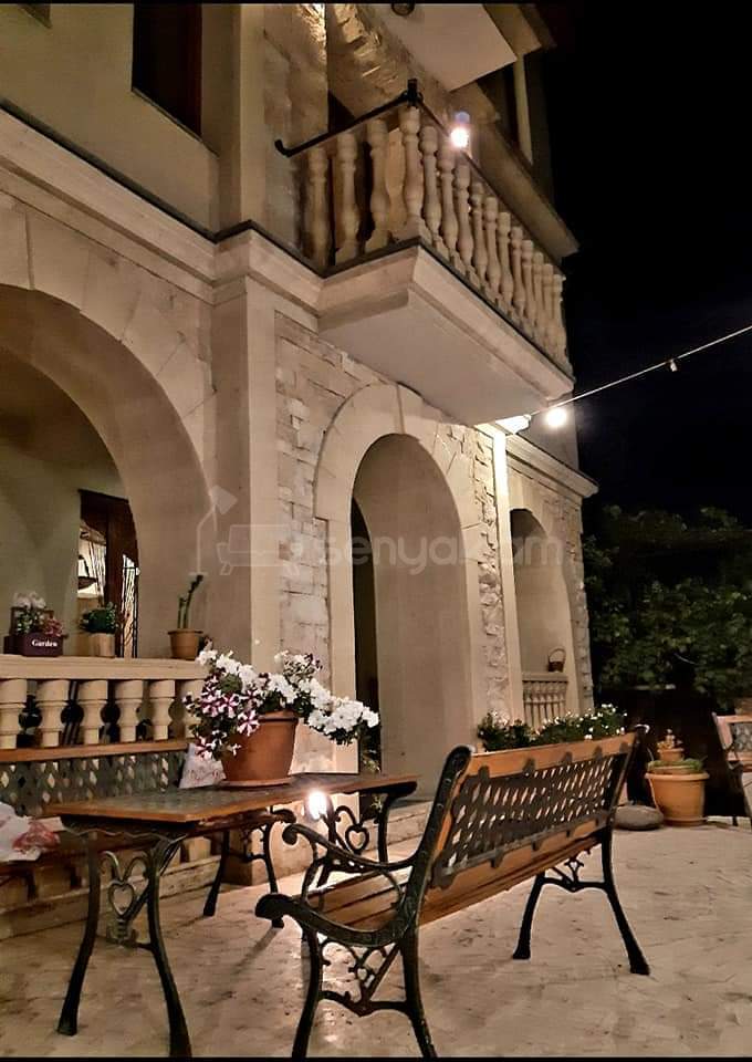 8 Սենյականոց Շքեղ Առանձնատուն, 640քմ, Կահավորված, Լողավազանով, Ավտոտնակով