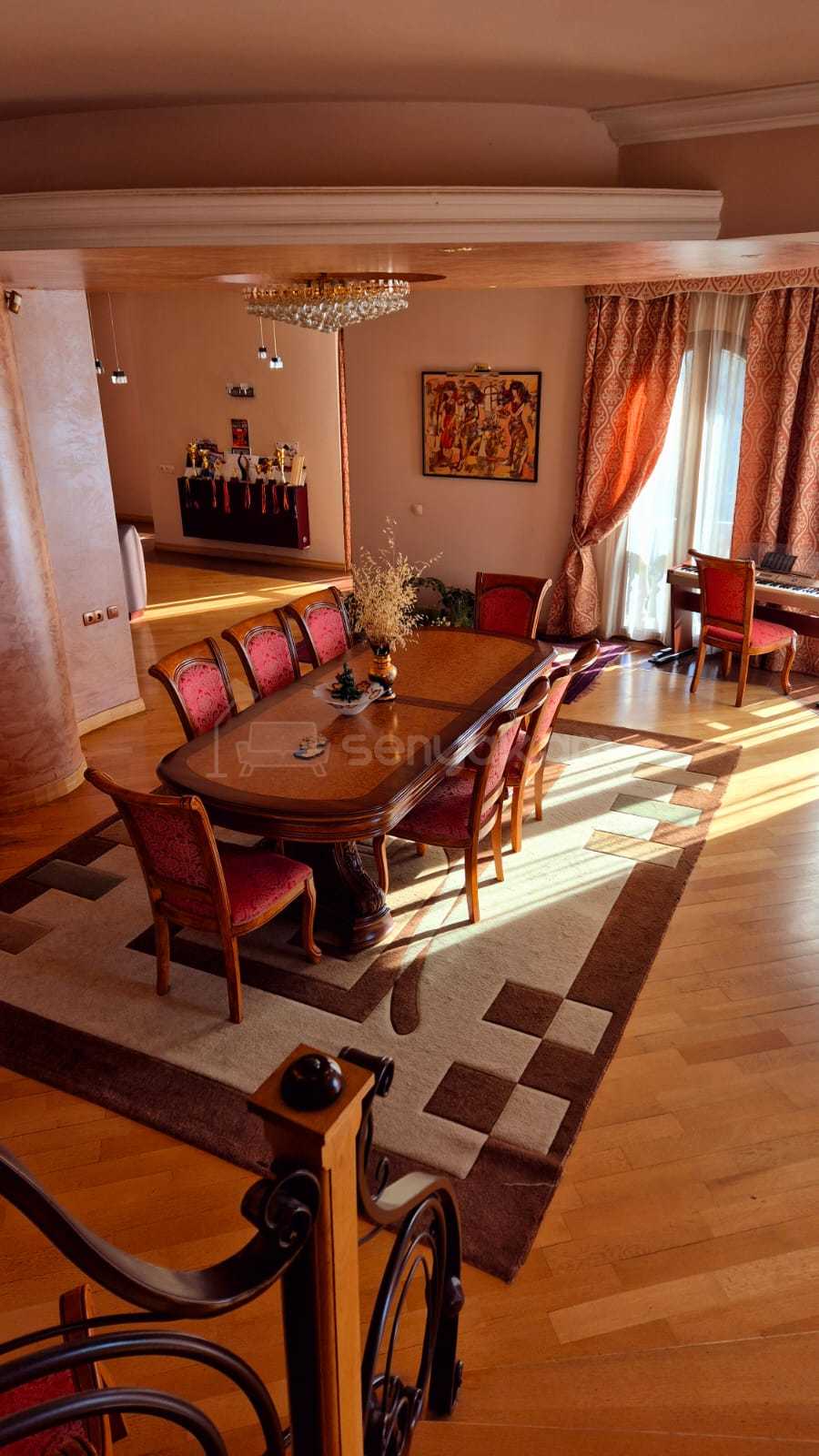 8 Սենյականոց Շքեղ Առանձնատուն, 640քմ, Կահավորված, Լողավազանով, Ավտոտնակով