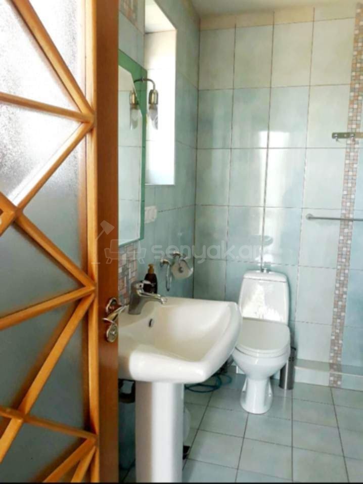 8 Սենյականոց Շքեղ Առանձնատուն, 640քմ, Կահավորված, Լողավազանով, Ավտոտնակով