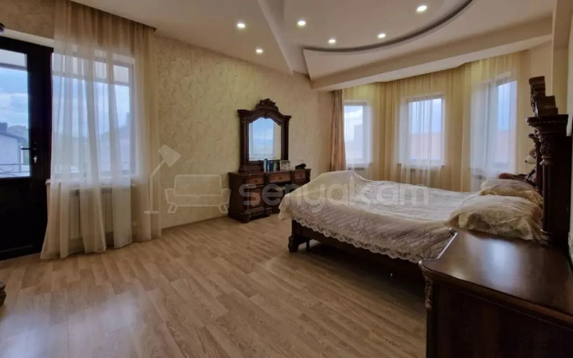 4 Սենյականոց Շքեղ Առանձնատուն, 210քմ, Կահավորված