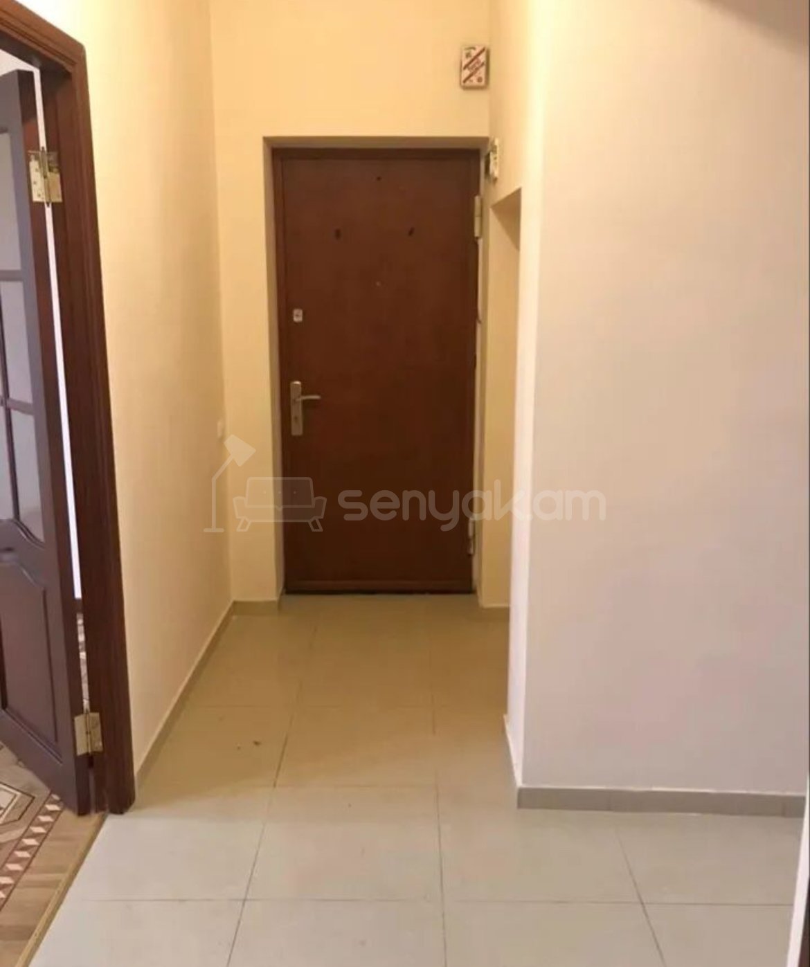 2 Սենյականոց Բնակարան Քարե Շենքում, 76քմ, 3/5 հարկ, Կապիտալ Վերանորոգված, Մասամբ Կահավորված