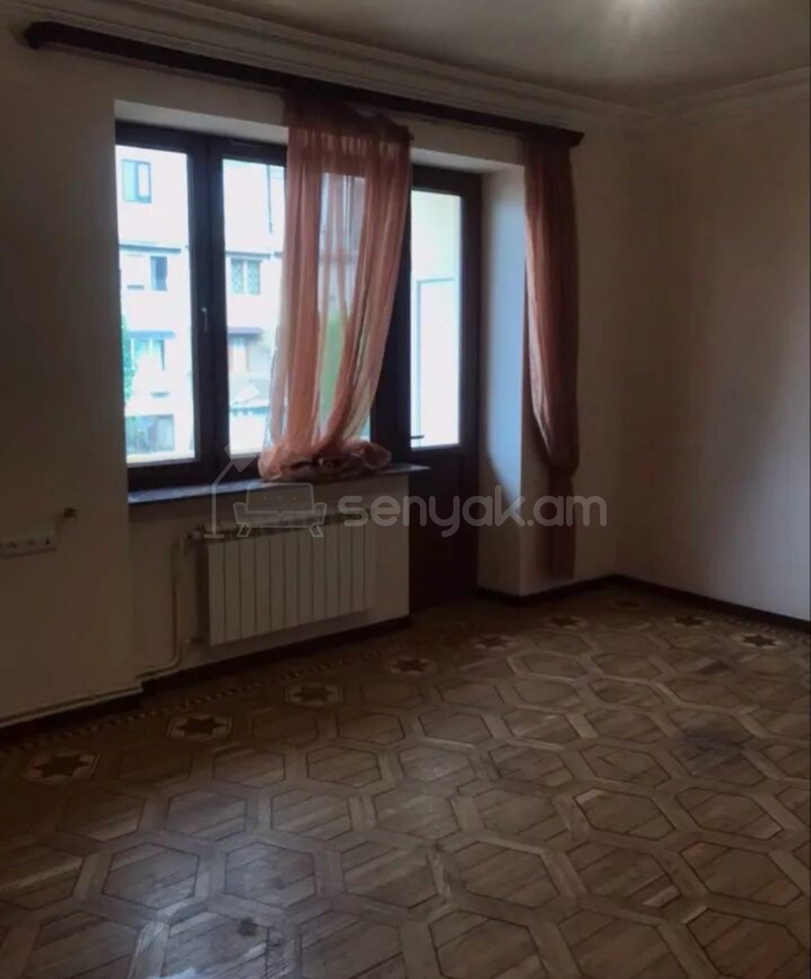 2 Սենյականոց Բնակարան Քարե Շենքում, 76քմ, 3/5 հարկ, Կապիտալ Վերանորոգված, Մասամբ Կահավորված