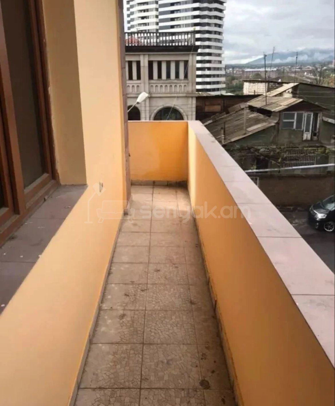 2 Սենյականոց Բնակարան Քարե Շենքում, 76քմ, 3/5 հարկ, Կապիտալ Վերանորոգված, Մասամբ Կահավորված