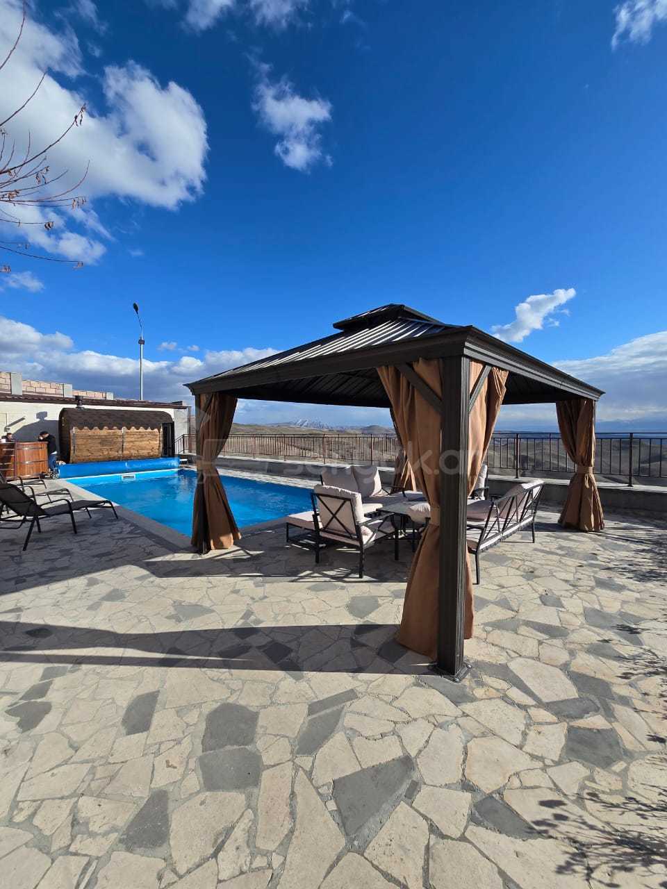 5 Սենյականոց Շքեղ Առանձնատուն, 270քմ, Լողավազանով
