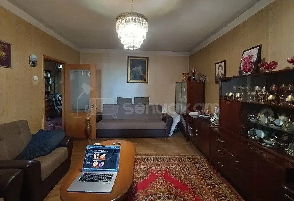 4 Սենյականոց Բնակարան, 91քմ, 8/9 հարկ, Նորմալ Վիճակում
