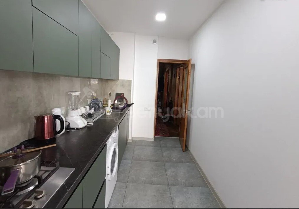 4 Սենյականոց Բնակարան, 91քմ, 8/9 հարկ, Նորմալ Վիճակում