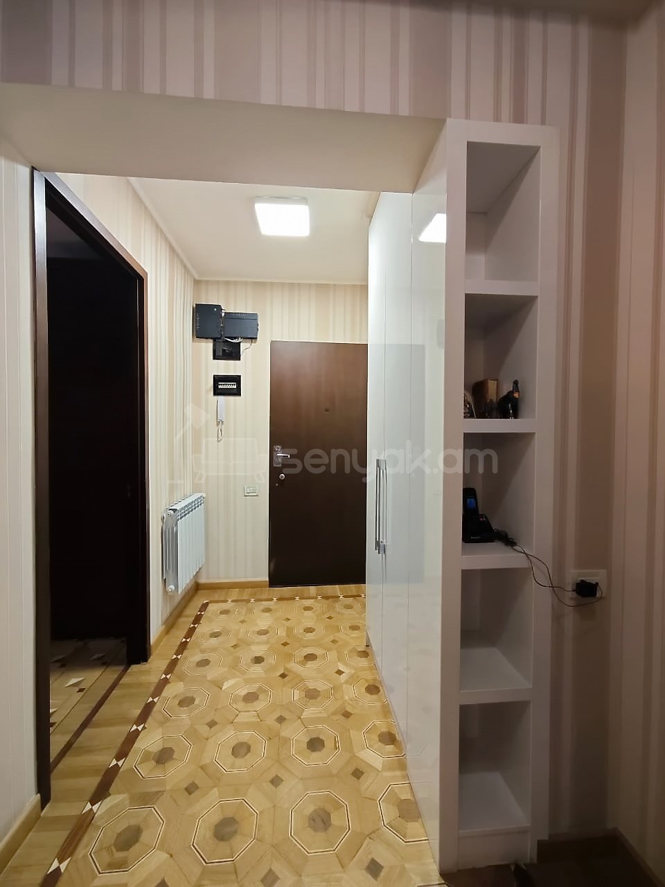 3 Սենյականոց Բնակարան, 110քմ, 1/9 հարկ, Կապիտալ Վերանորոգված, Կահավորված, Արևկող