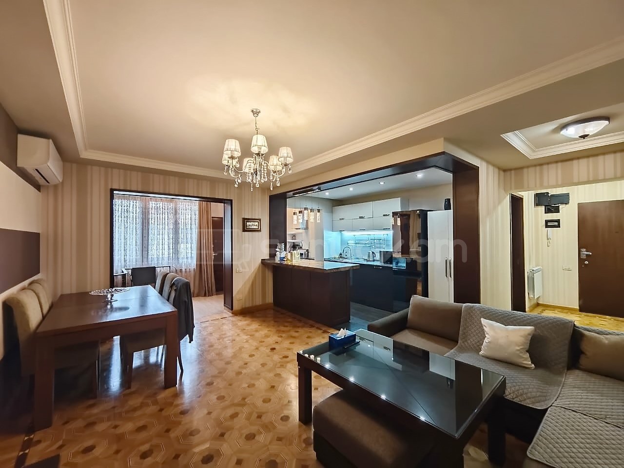 3 Սենյականոց Բնակարան, 110քմ, 1/9 հարկ, Կապիտալ Վերանորոգված, Կահավորված, Արևկող
