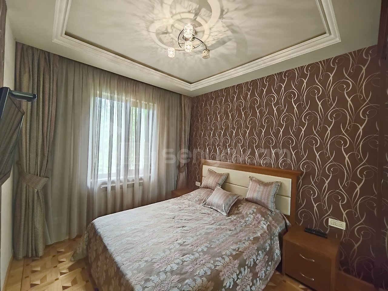 3 Սենյականոց Բնակարան, 110քմ, 1/9 հարկ, Կապիտալ Վերանորոգված, Կահավորված, Արևկող