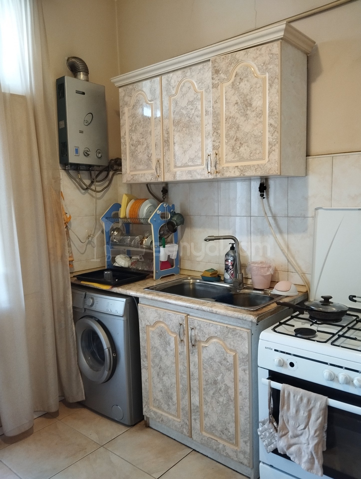 2 Սենյականոց Բնակարան Քարե Շենքում, 74քմ, 3/5 հարկ, Նորմալ Վիճակում
