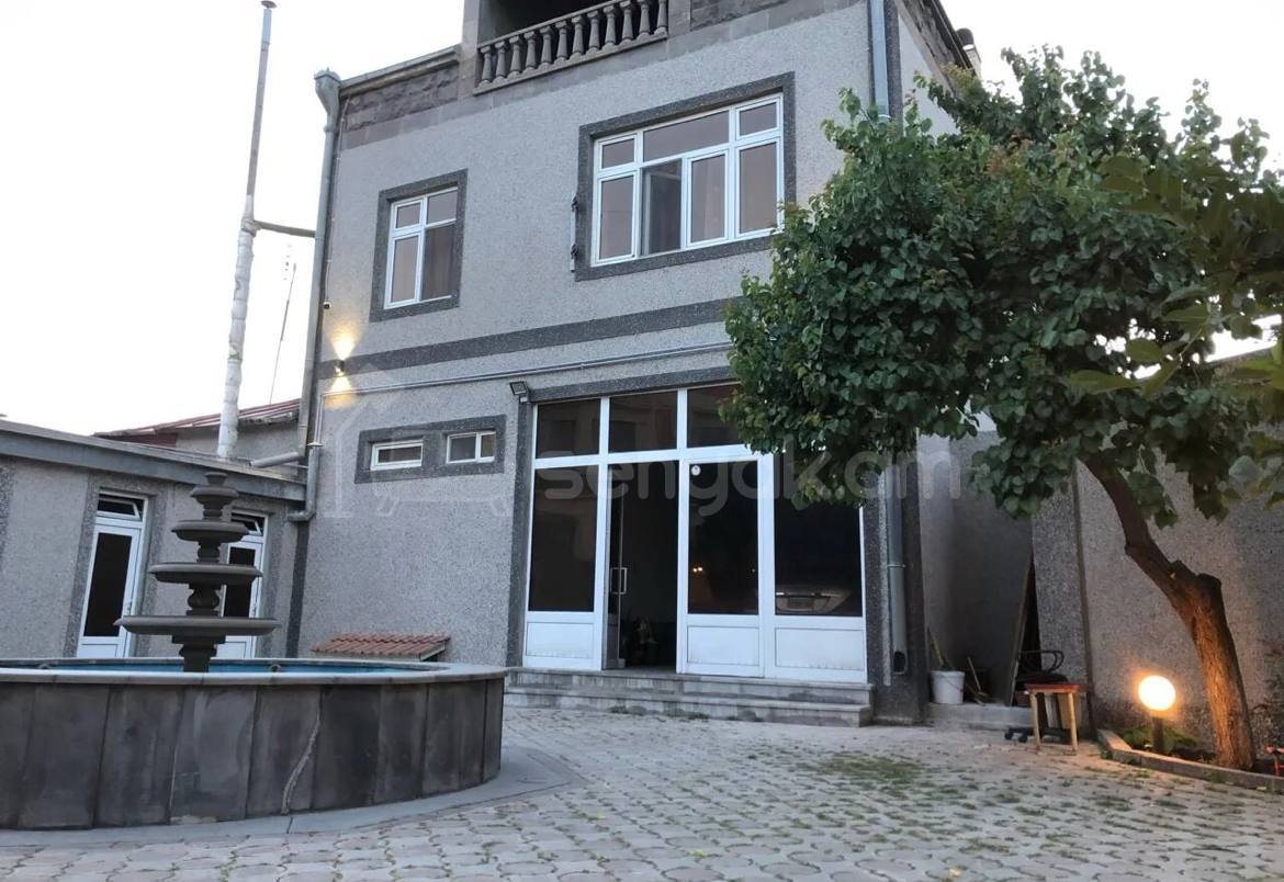 7 Սենյականոց Շքեղ Առանձնատուն, 480քմ, Լողավազանով, Ավտոտնակով