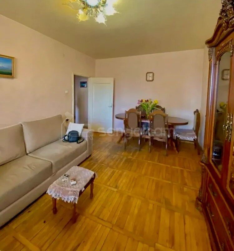 3 Սենյականոց Բնակարան, 80քմ, 8/9 հարկ, Նորմալ Վիճակում