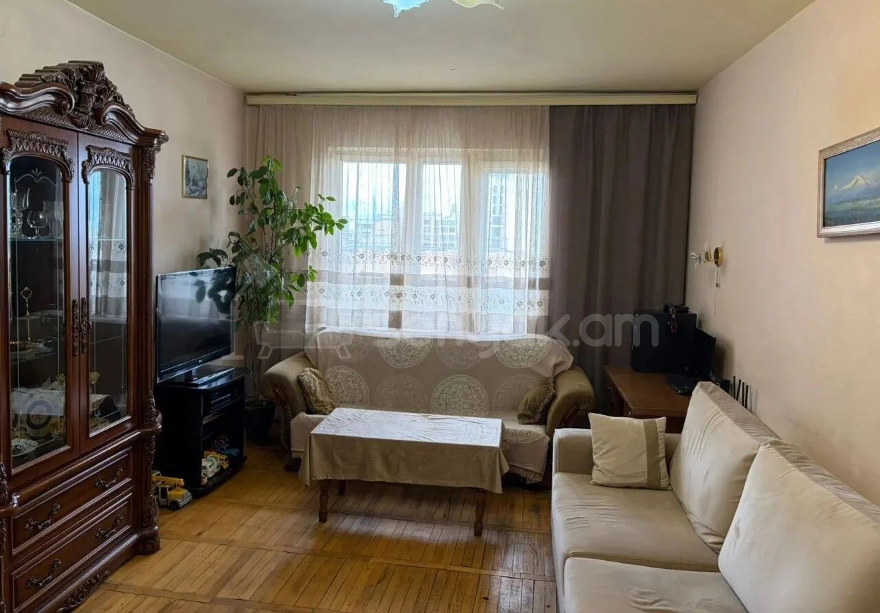 3 Սենյականոց Բնակարան, 80քմ, 8/9 հարկ, Նորմալ Վիճակում