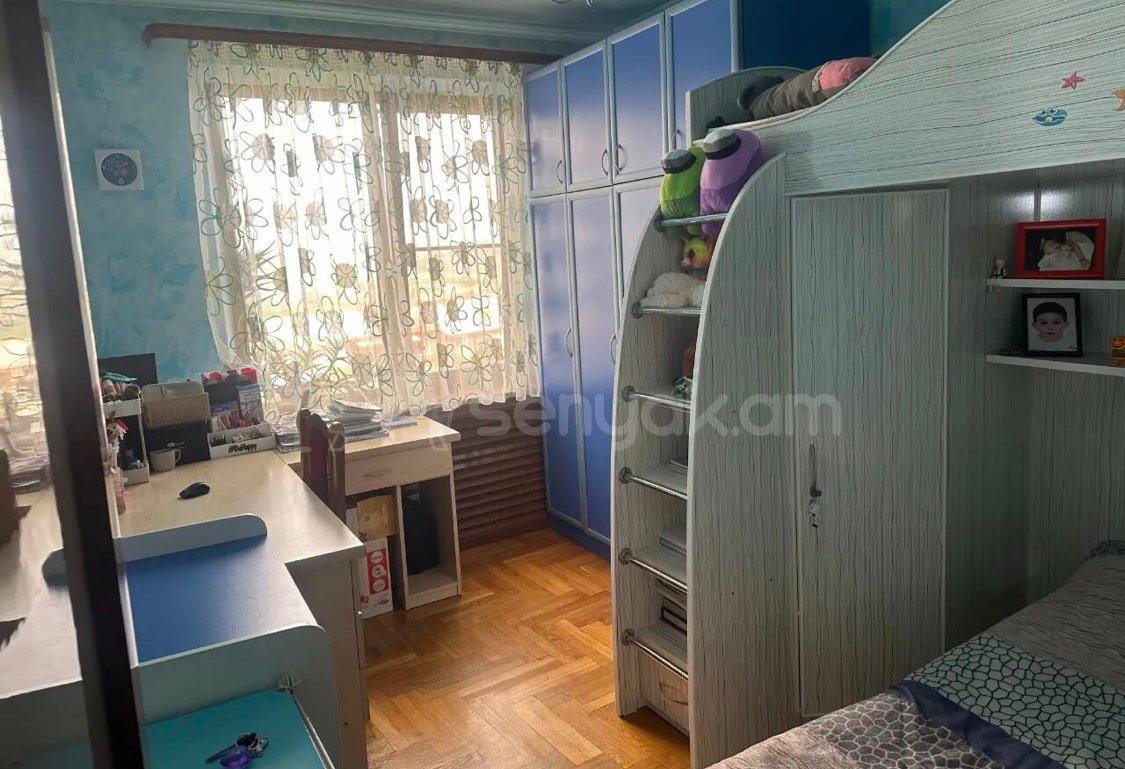 3 Սենյականոց Բնակարան, 77քմ, 4/9 հարկ, Նորմալ Վիճակում, Կահավորված