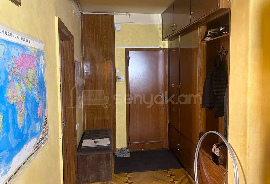 3 Սենյականոց Բնակարան, 77քմ, 4/9 հարկ, Նորմալ Վիճակում, Կահավորված