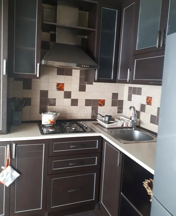 2 Սենյականոց Բնակարան Քարե Շենքում, 57քմ, 3/5 հարկ, Կապիտալ Վերանորոգված