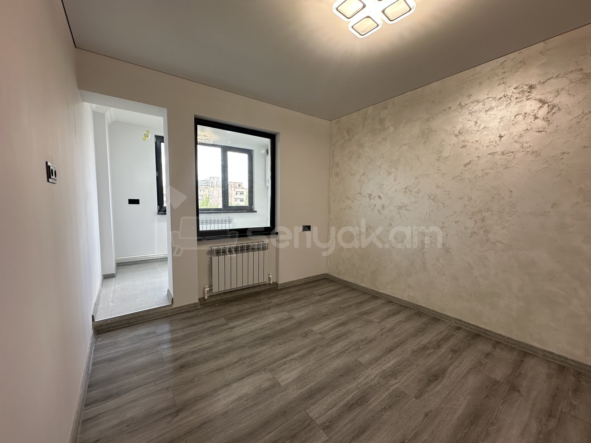 2 Սենյականոց Բնակարան, 37քմ, 8/9 հարկ, Կապիտալ Վերանորոգված