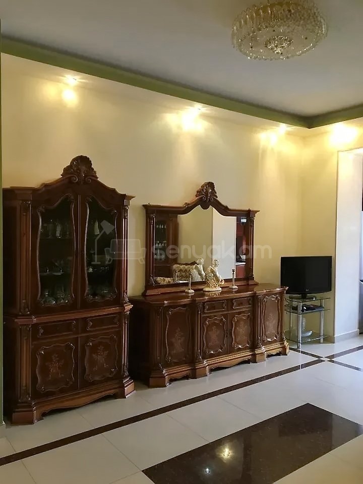 3 Սենյականոց Բնակարան Քարե Շենքում, 75քմ, 2/4 հարկ, Կապիտալ Վերանորոգված