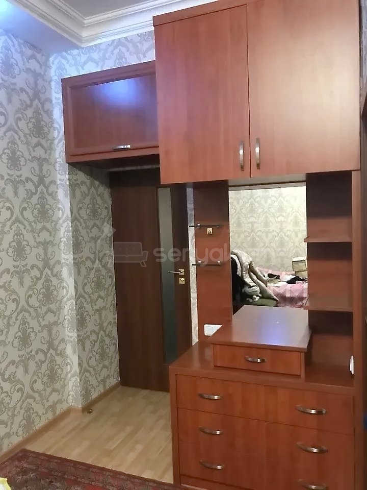 3 Սենյականոց Բնակարան Քարե Շենքում, 75քմ, 2/4 հարկ, Կապիտալ Վերանորոգված