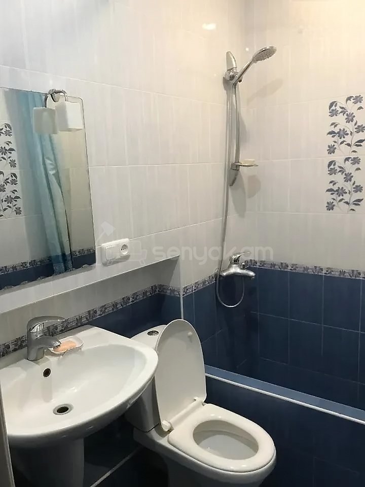 3 Սենյականոց Բնակարան Քարե Շենքում, 75քմ, 2/4 հարկ, Կապիտալ Վերանորոգված
