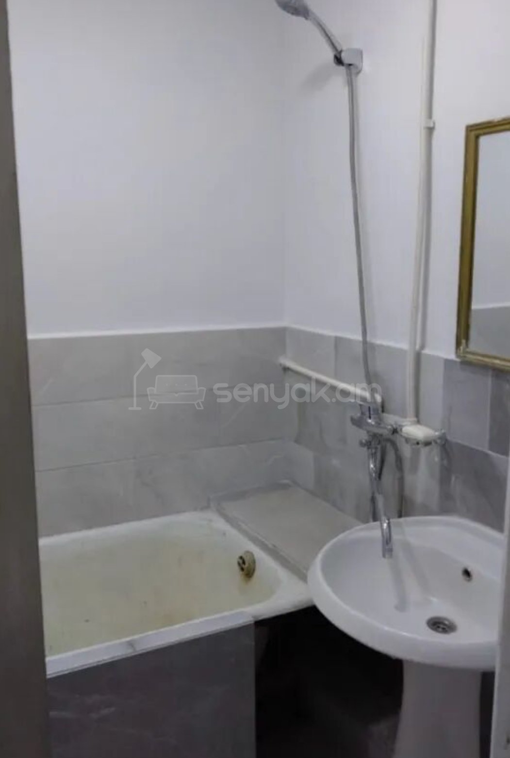 3 Սենյականոց Բնակարան, 80քմ, 14/16 հարկ, Կոսմետիկ Վերանորոգված, Մասամբ Կահավորված