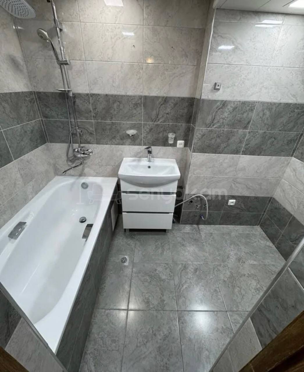 3 Սենյականոց Բնակարան, 76քմ, 3/12 հարկ, Կապիտալ Վերանորոգված