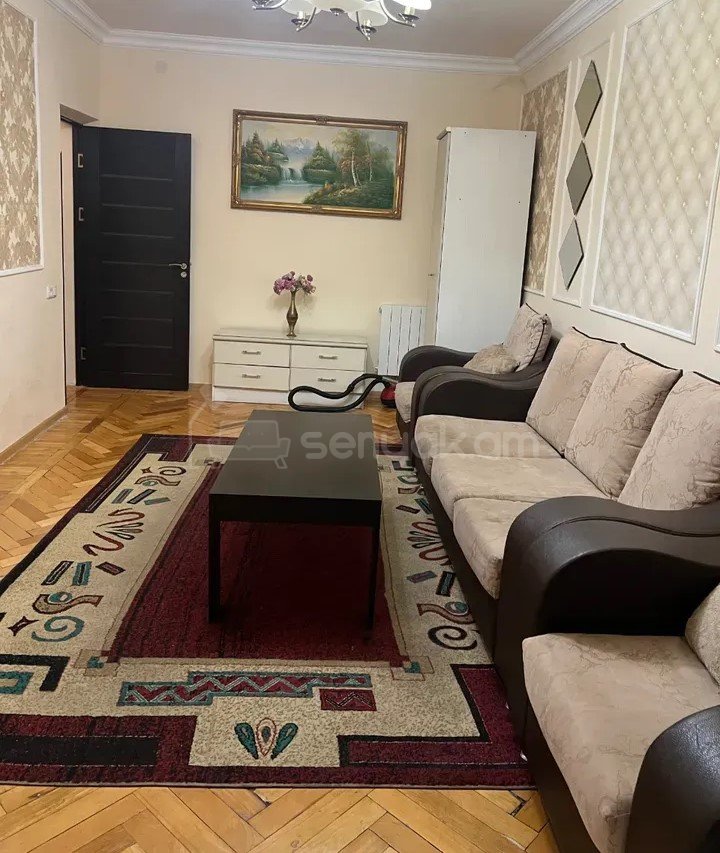 1 Սենյականոց Բնակարան Քարե Շենքում, 44քմ, 4/5 հարկ, Դիզայներական Վերանորոգված