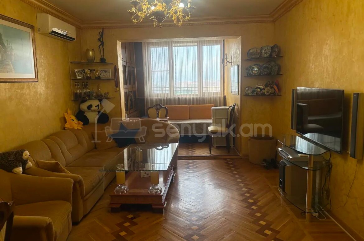 3 Սենյականոց Բնակարան, 77քմ, 4/9 հարկ, Նորմալ Վիճակում, Կահավորված