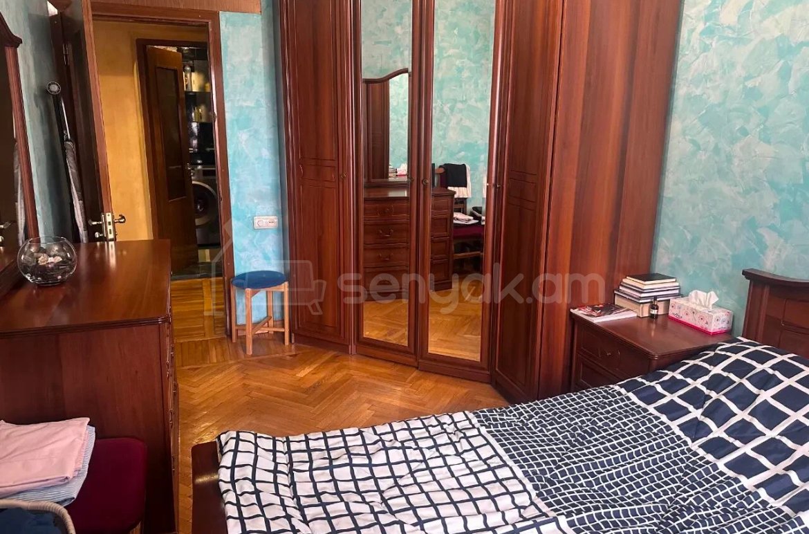 3 Սենյականոց Բնակարան, 77քմ, 4/9 հարկ, Նորմալ Վիճակում, Կահավորված