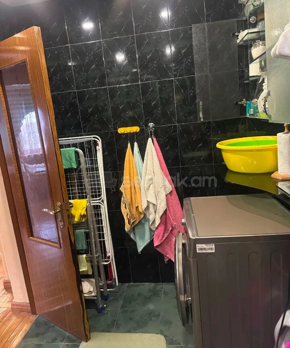 3 Սենյականոց Բնակարան, 77քմ, 4/9 հարկ, Նորմալ Վիճակում, Կահավորված