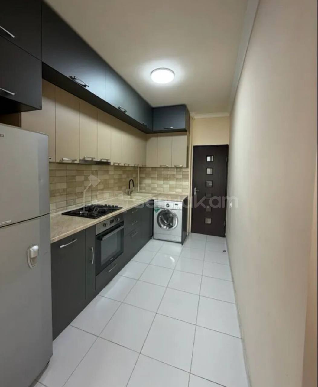 3 Սենյականոց Բնակարան, 78քմ, 9/9 հարկ, Կապիտալ Վերանորոգված