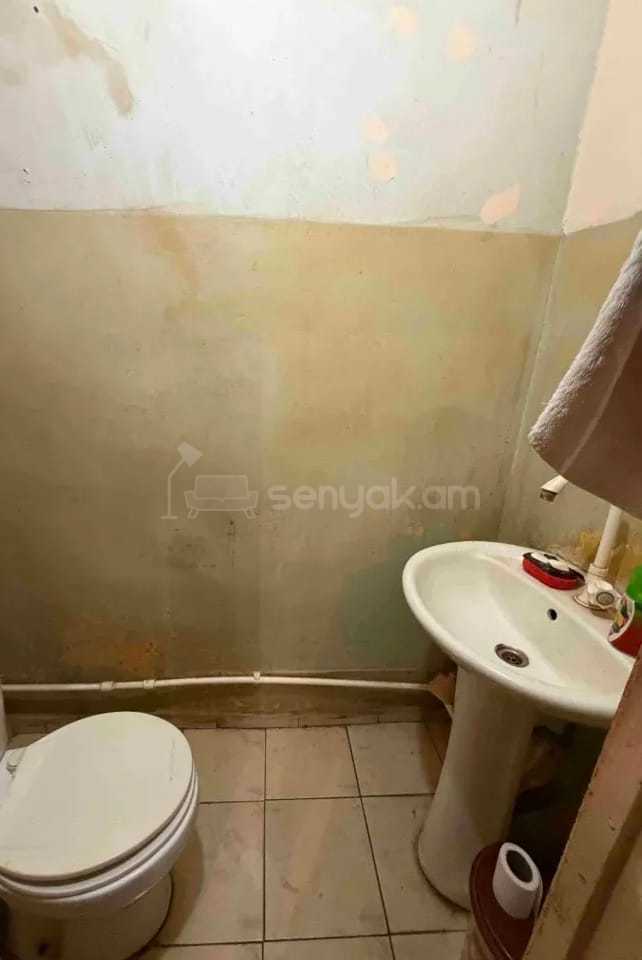 3 Սենյականոց Բնակարան, 70քմ, 2/9 հարկ, Պետական Վիճակում