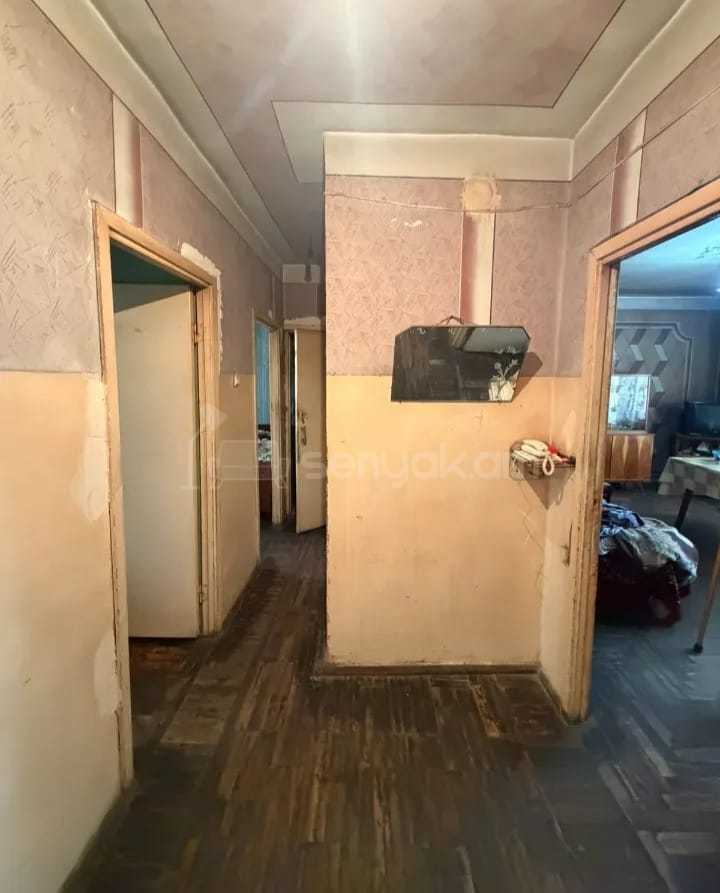 3 Սենյականոց Բնակարան, 70քմ, 2/9 հարկ, Պետական Վիճակում